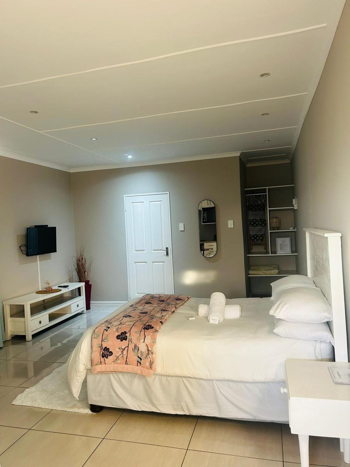 Hidden Bliss Guesthouse Източен Лондон Стая снимка