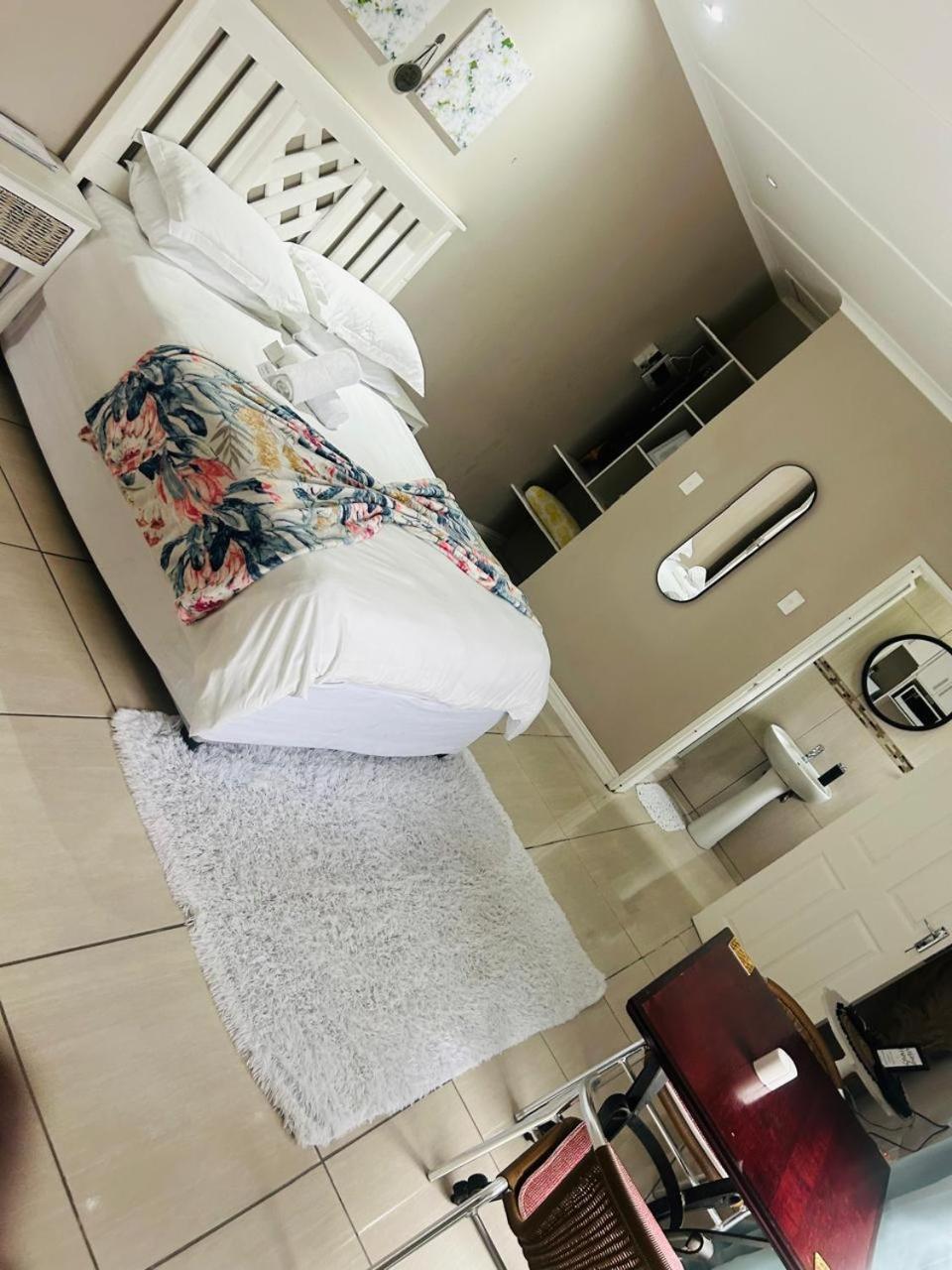 Hidden Bliss Guesthouse Източен Лондон Стая снимка